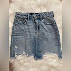 HOLLISTER Size 00 Ultra high rise denim skirt